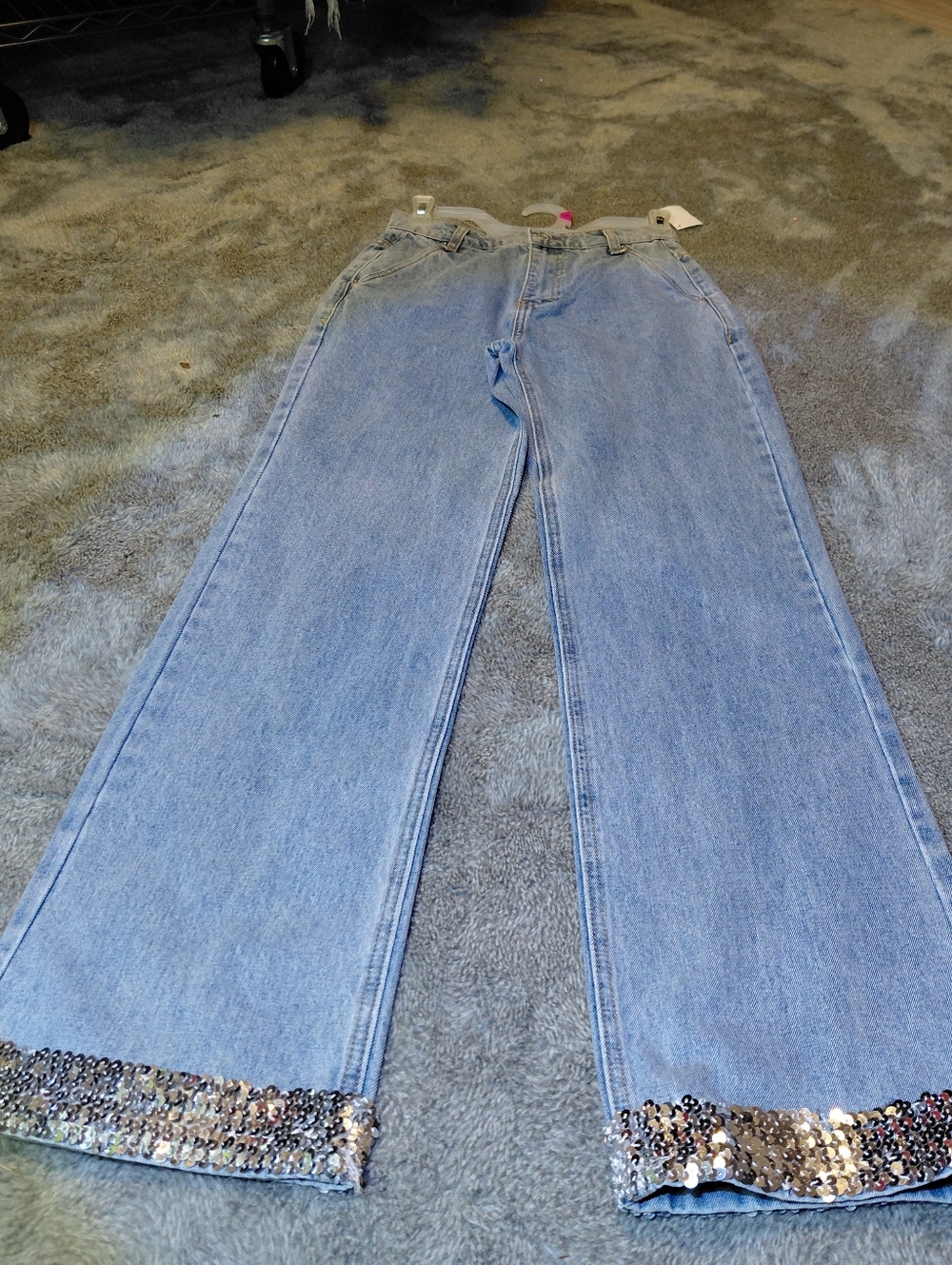 AKIRA Sequined BEAUTIES